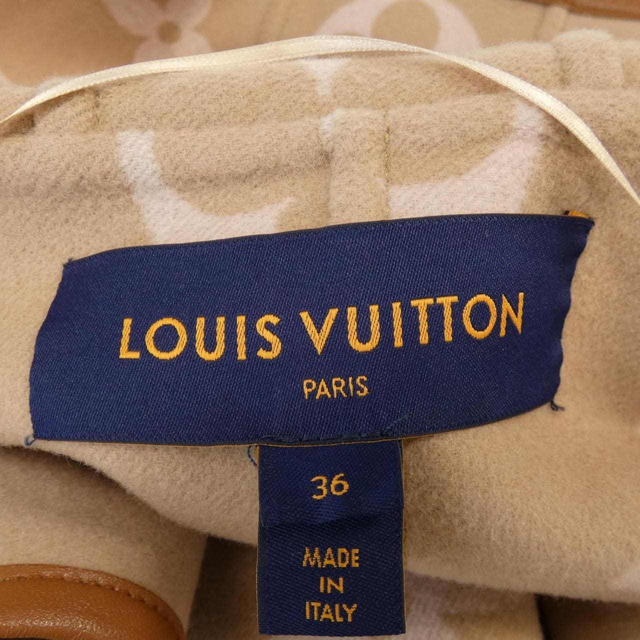 ルイヴィトン LOUIS VUITTON ベルテッドダブルフェイスフーデッドラップコート FMCO05NUV コート