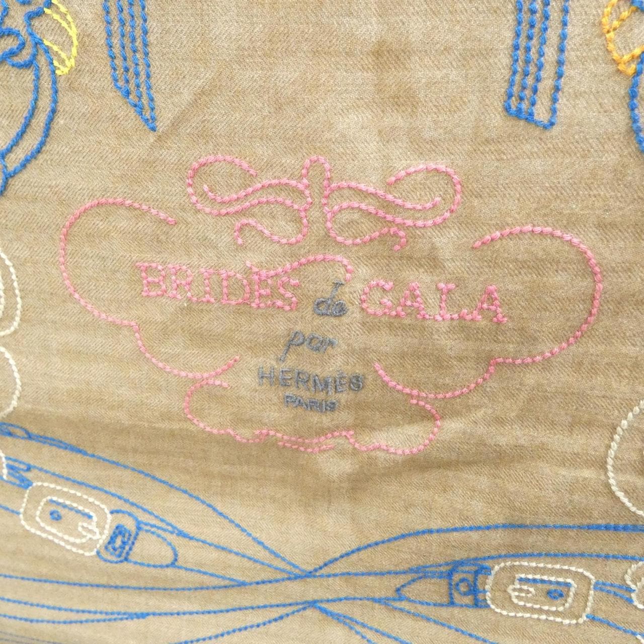 エルメス BRIDES DE GALA BRODEE AU FIL カレ 234140S 01 スカーフ