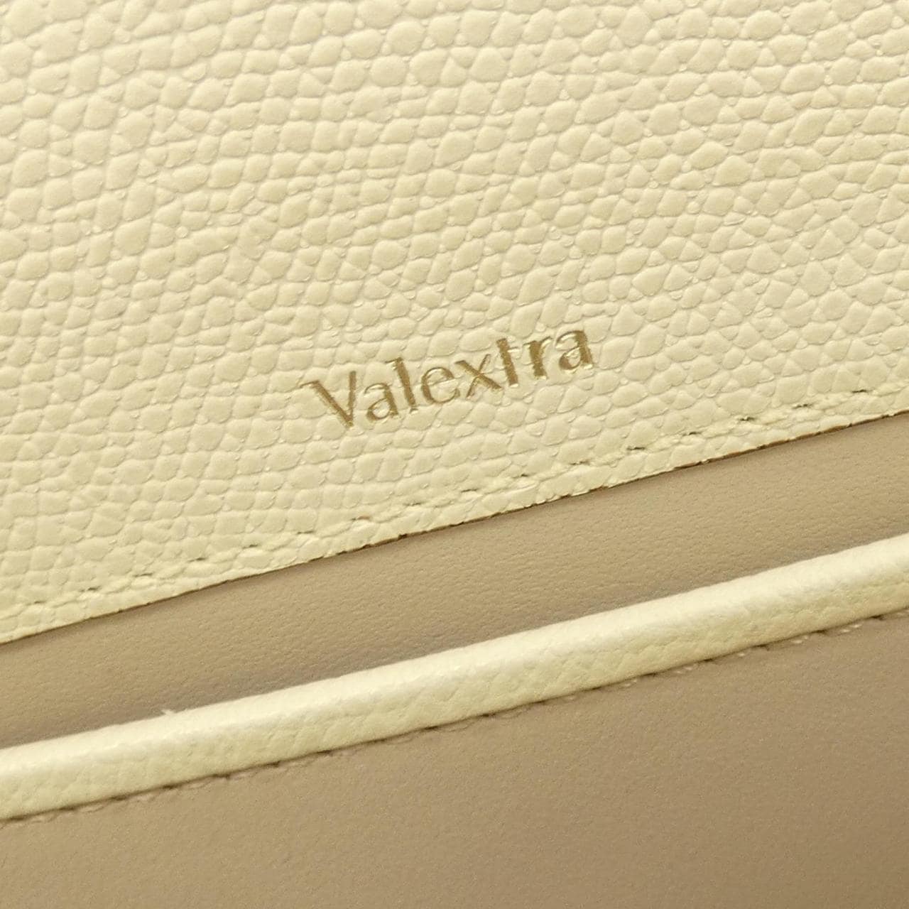 ヴァレクストラ VALEXTRA イジィデ クロスボディ WBES0071028LOC99 BAG