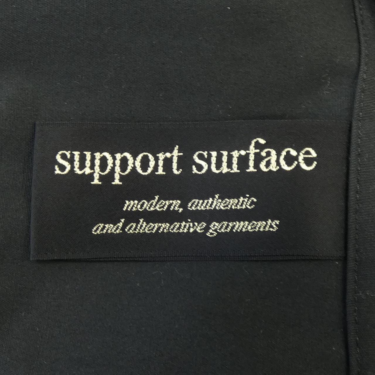 サポートサーフェス support surface シャツ
