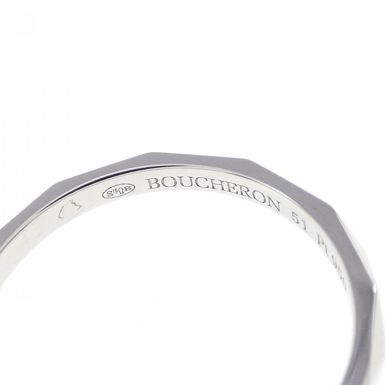 Boucheron刻面小號戒指