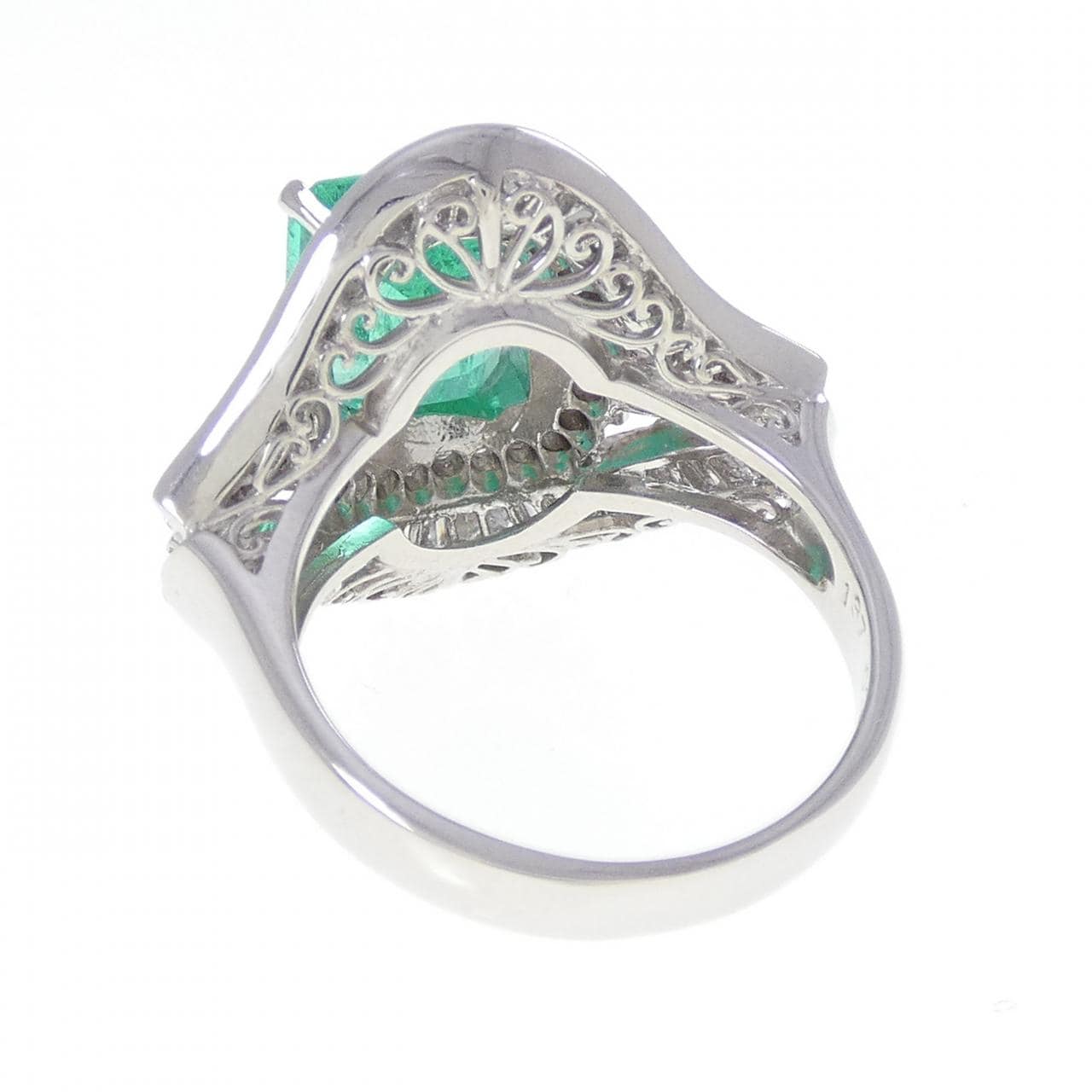 PT900 エメラルド リング 3.34CT