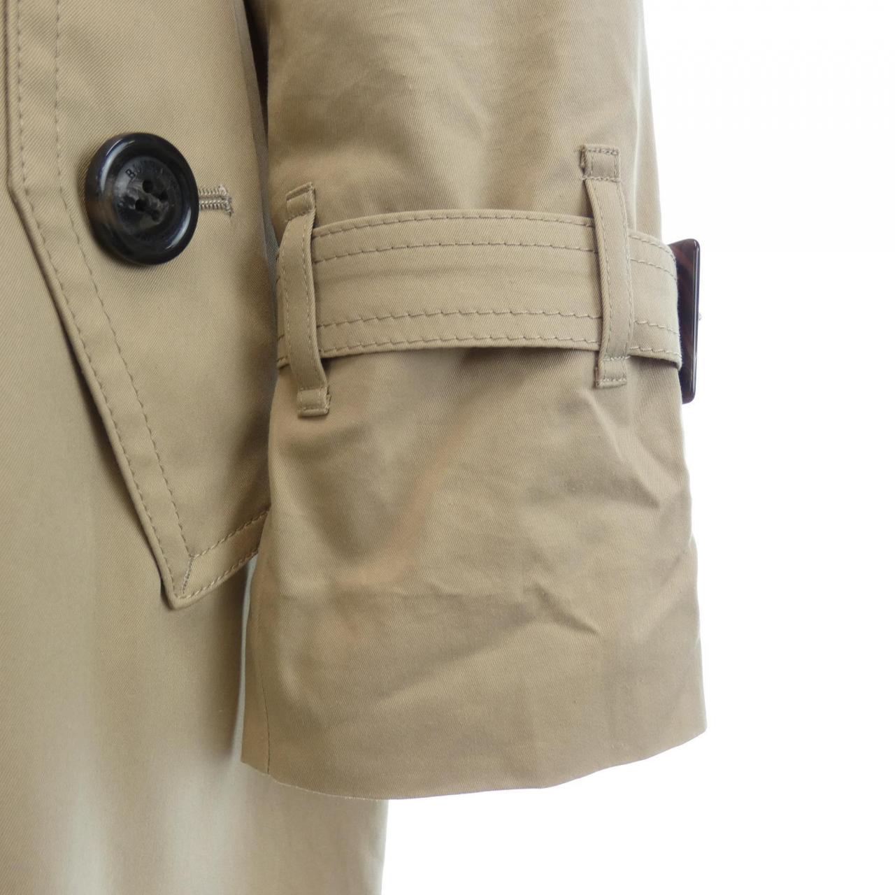 藍色蕾絲手鏈BLUE LABEL CRESTBRID風衣