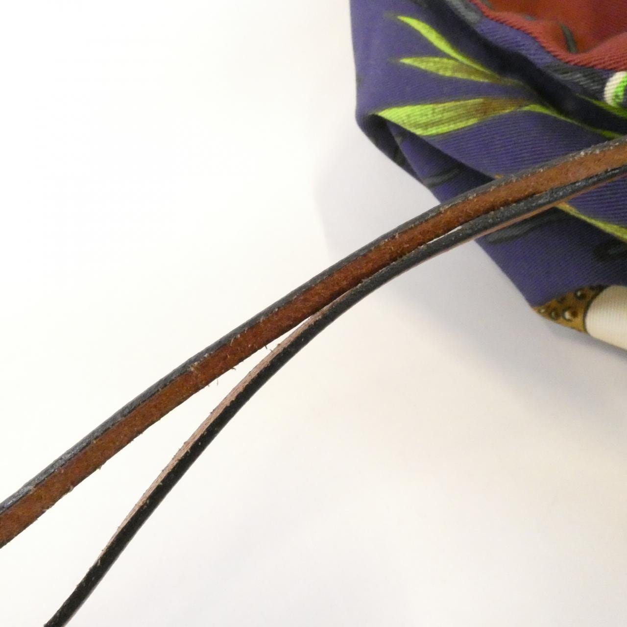 ロエベ パウラ ドロー ストリング ポーチ ポーチ