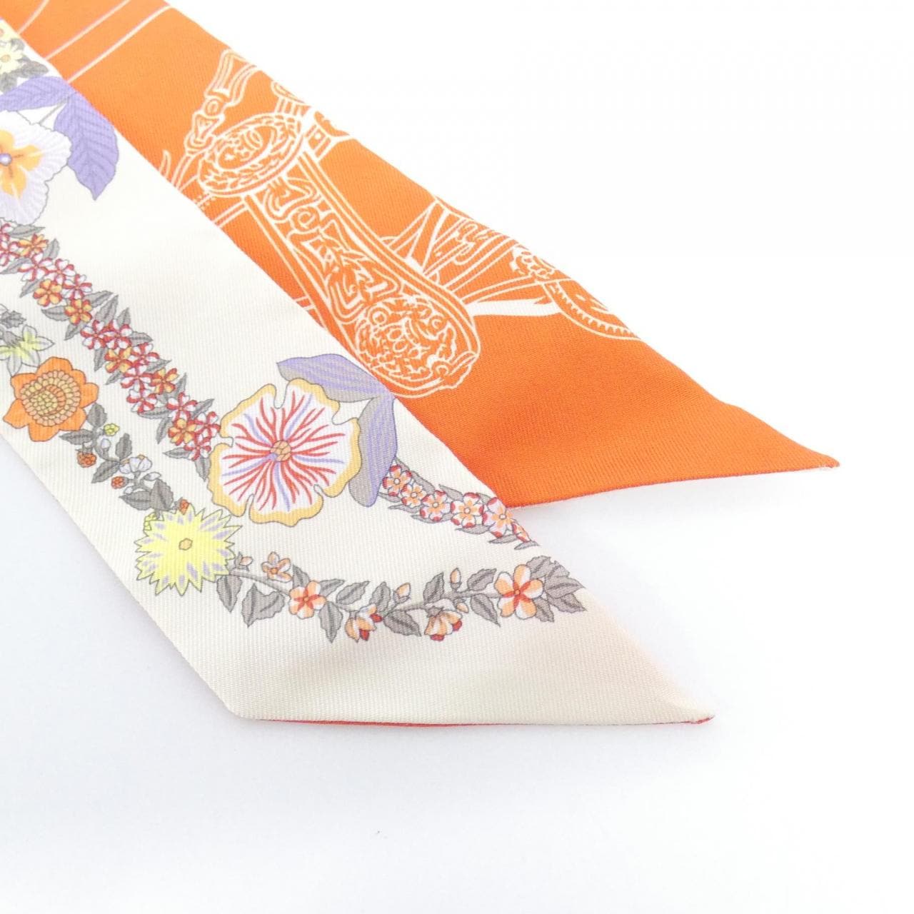 【未使用品】エルメス BRIDES DE GALA EN FLEURS ツイリー 064220S スカーフ