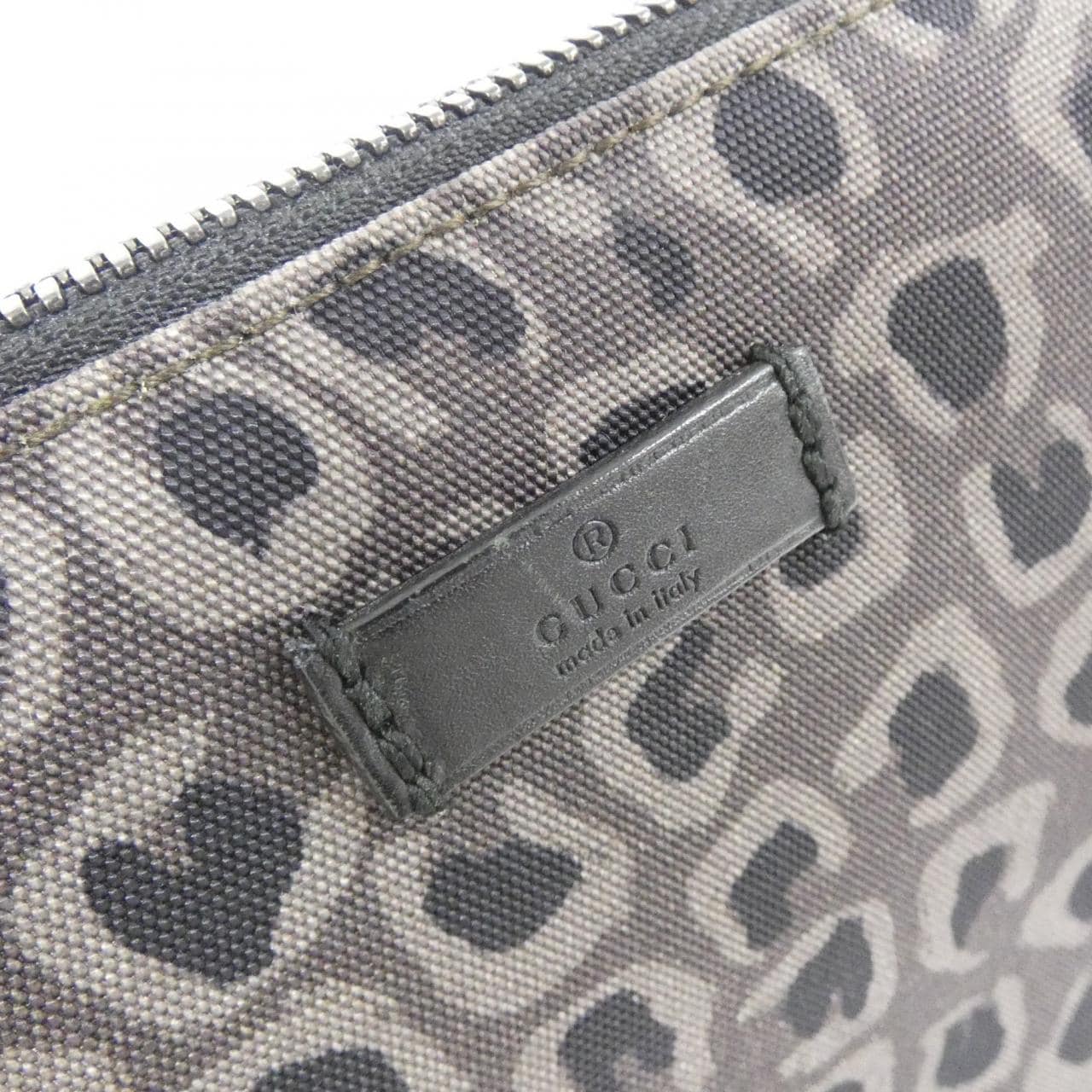 グッチ 353478 KNS1R バッグ