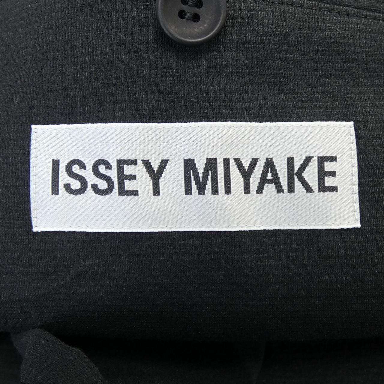 イッセイミヤケ ISSEY MIYAKE IM51FA519 コート
