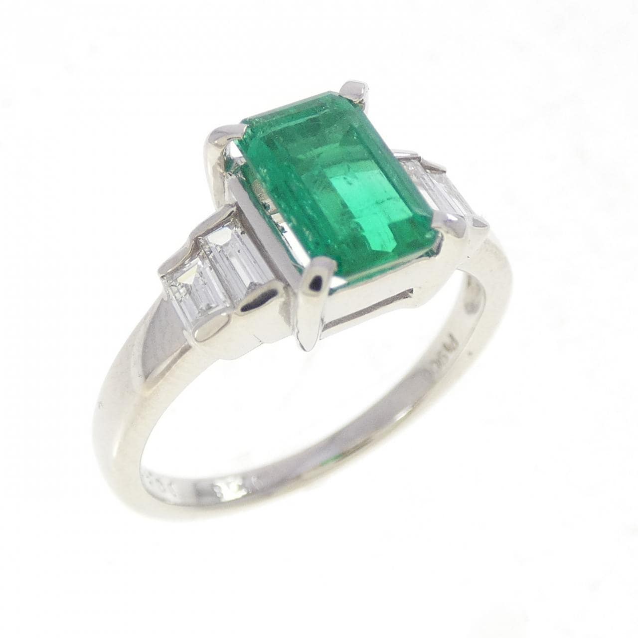 PT900 エメラルド リング 0.98CT