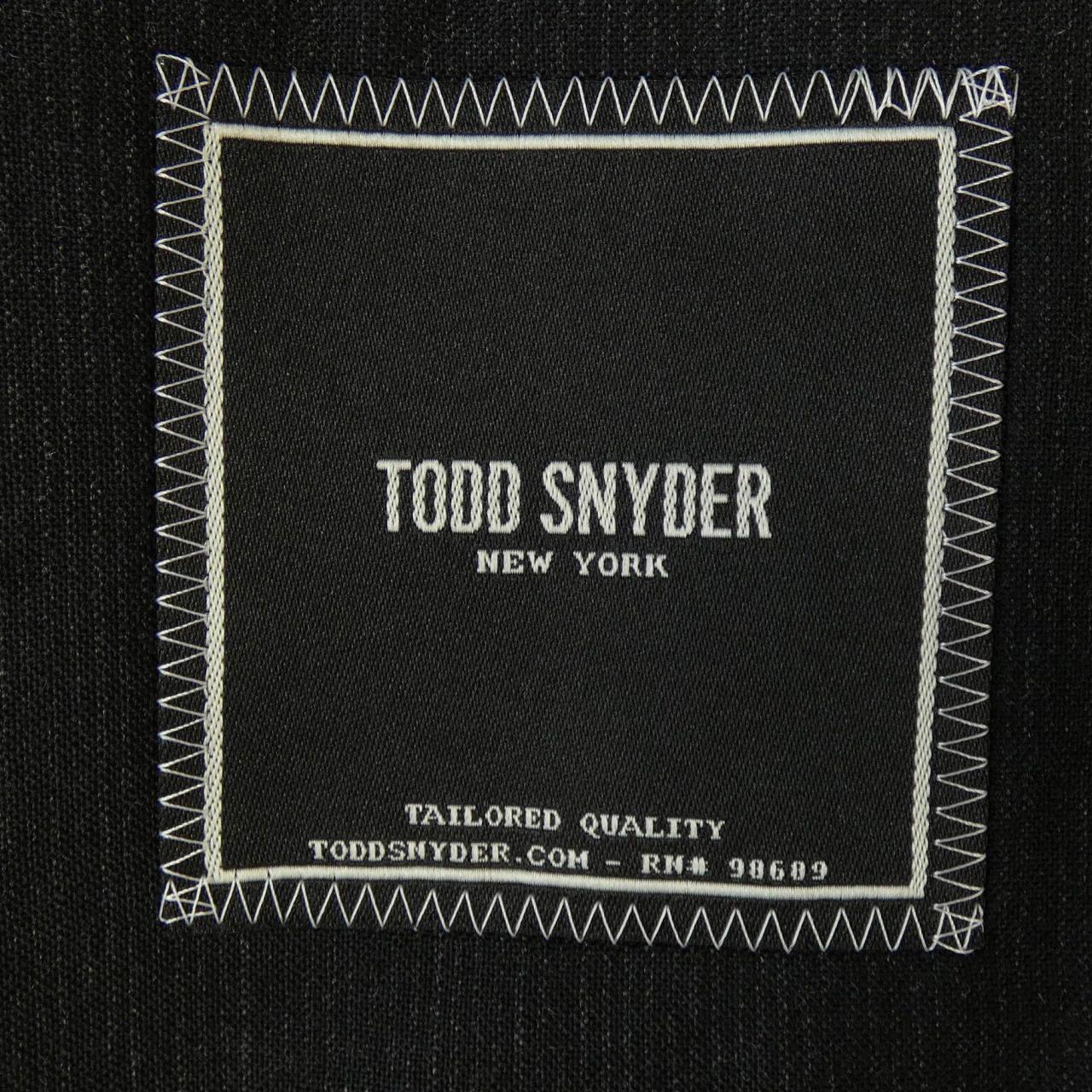 TODOSNYDER suit