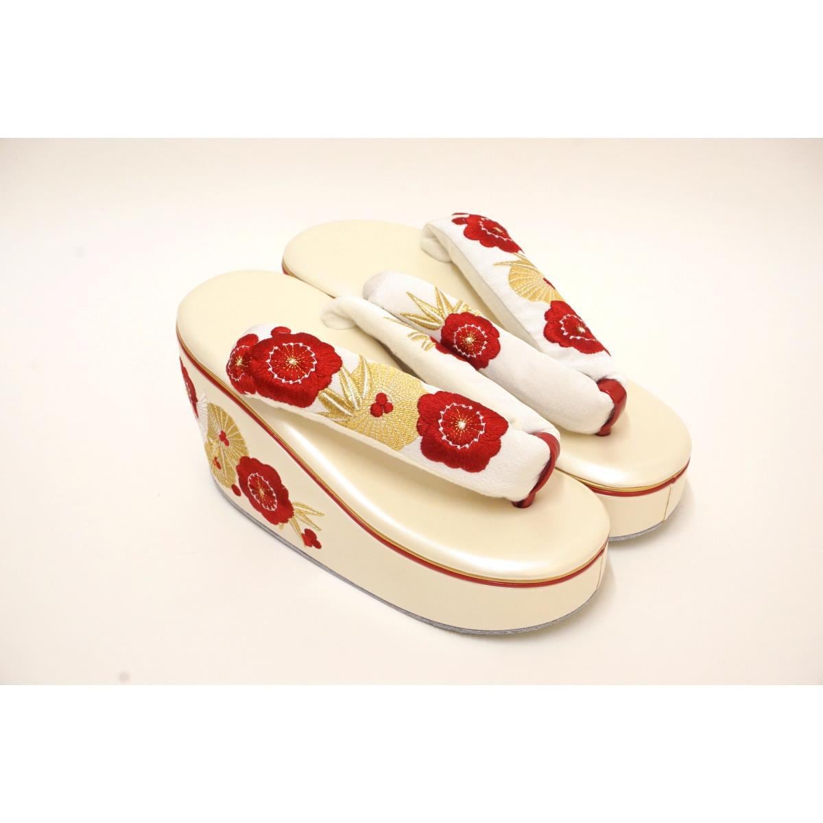 【新品】女草履　松竹梅　Ｆサイズ