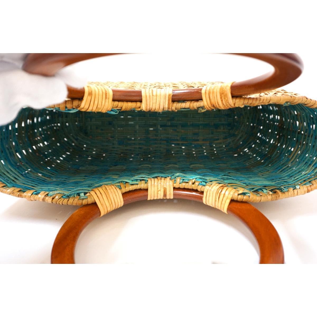 【新品】バッグ　籐　巾着付き