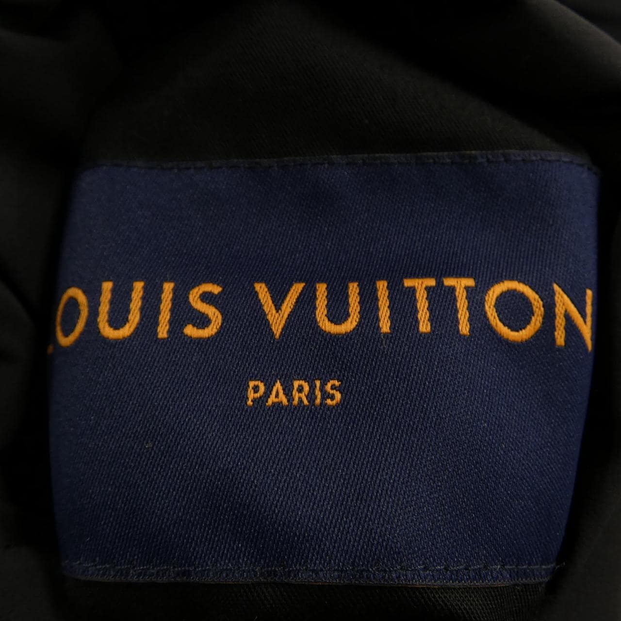 ルイヴィトン LOUIS VUITTON HLB45WAB2 ダウンジャケット