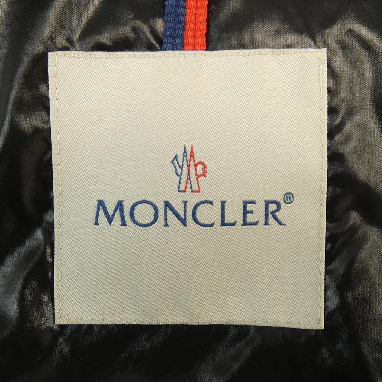 モンクレール MONCLER ダウンジャケット