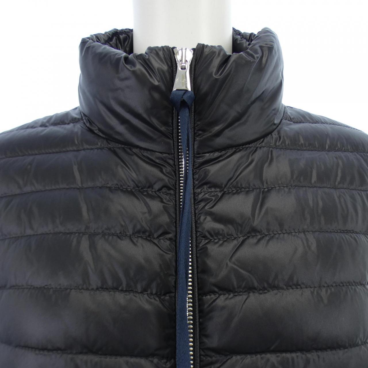 【新品】モンクレール MONCLER ダウンジャケット
