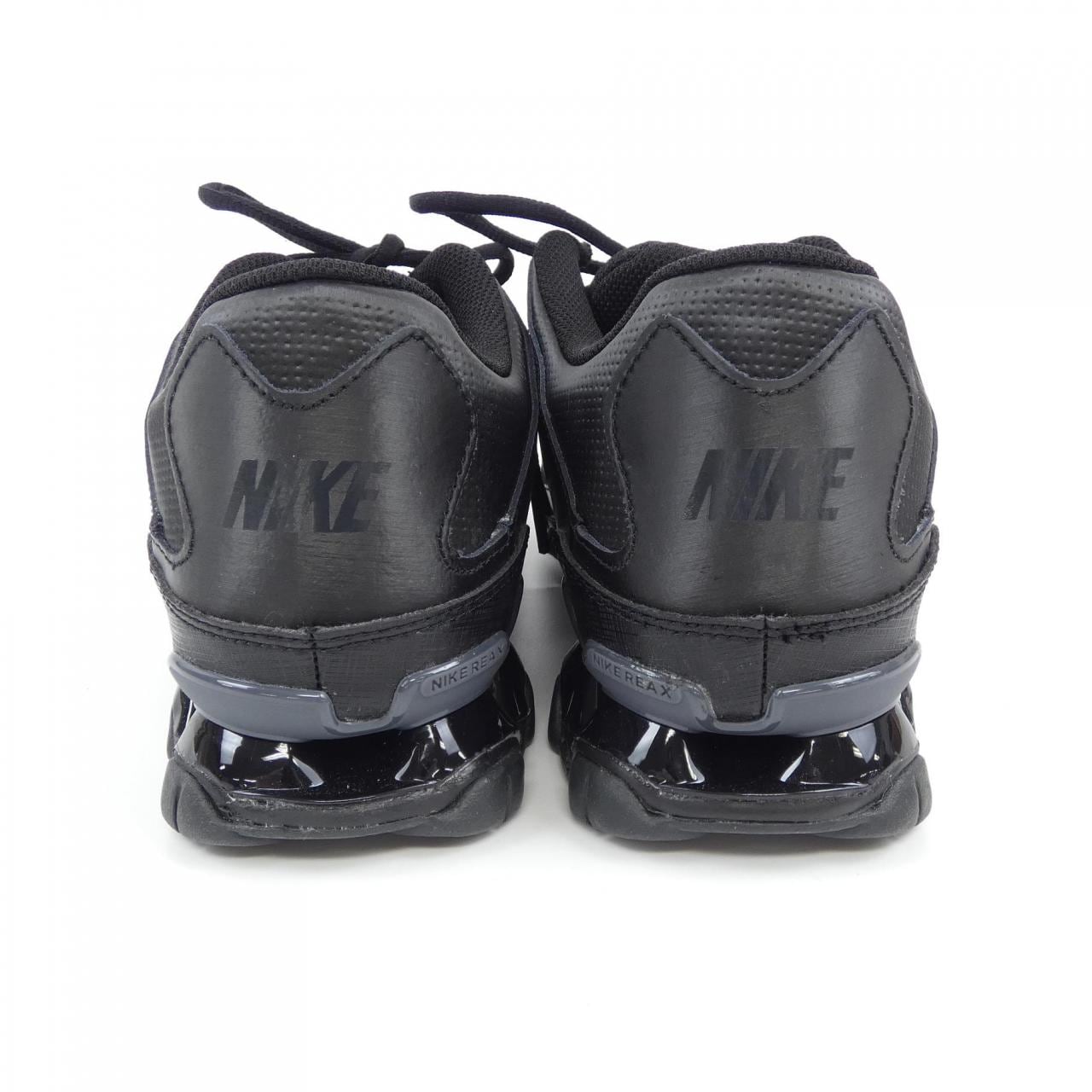 耐克NIKE运动鞋