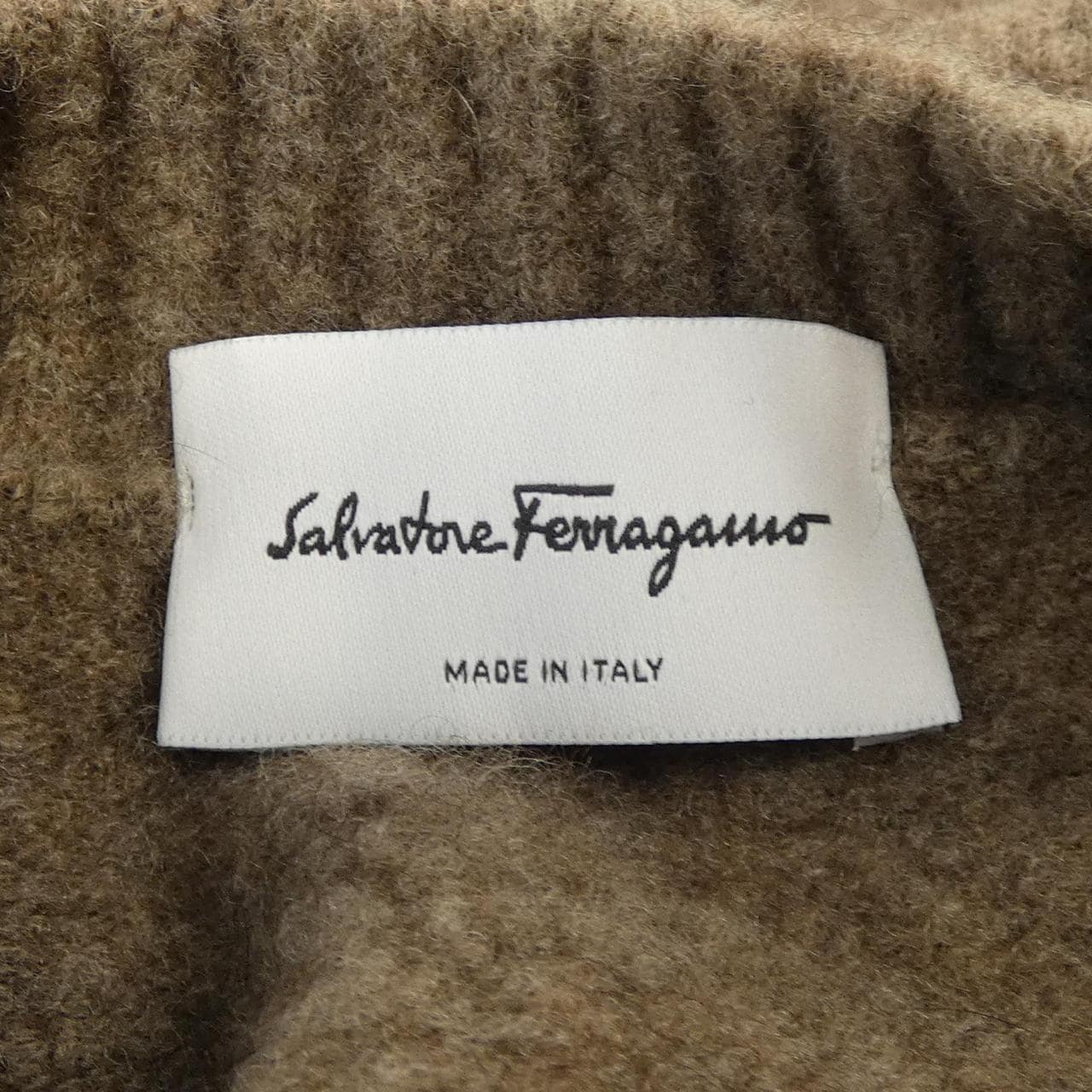 サルヴァトーレフェラガモ SALVATORE FERRAGAMO 120245 ニット