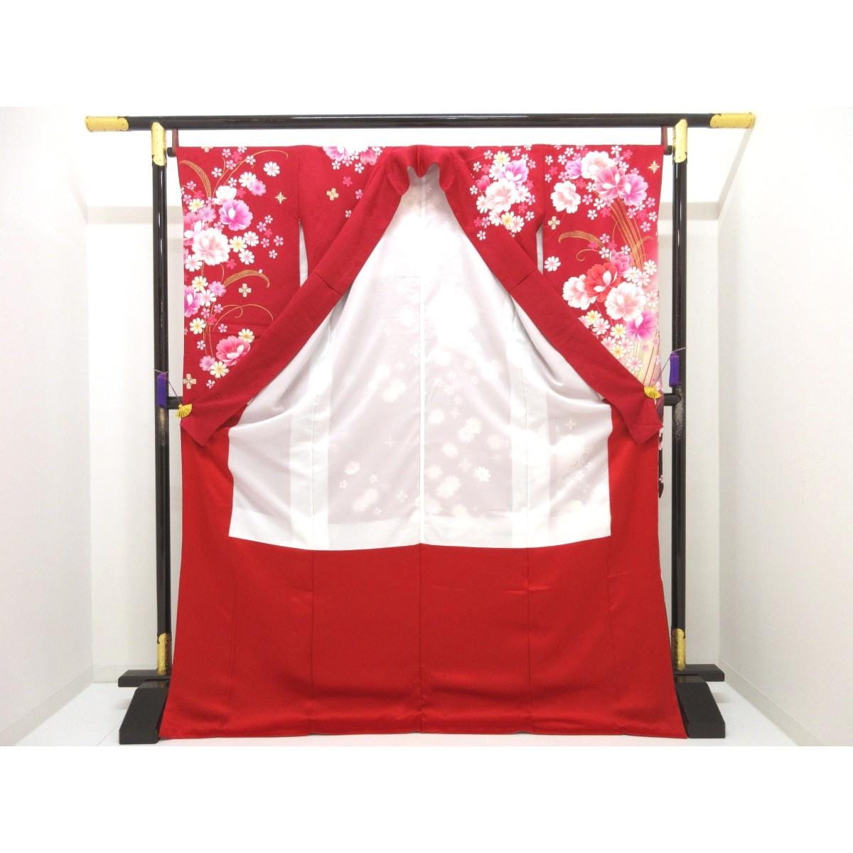 振袖　友禅金彩加工　刺繍入りボカシ染