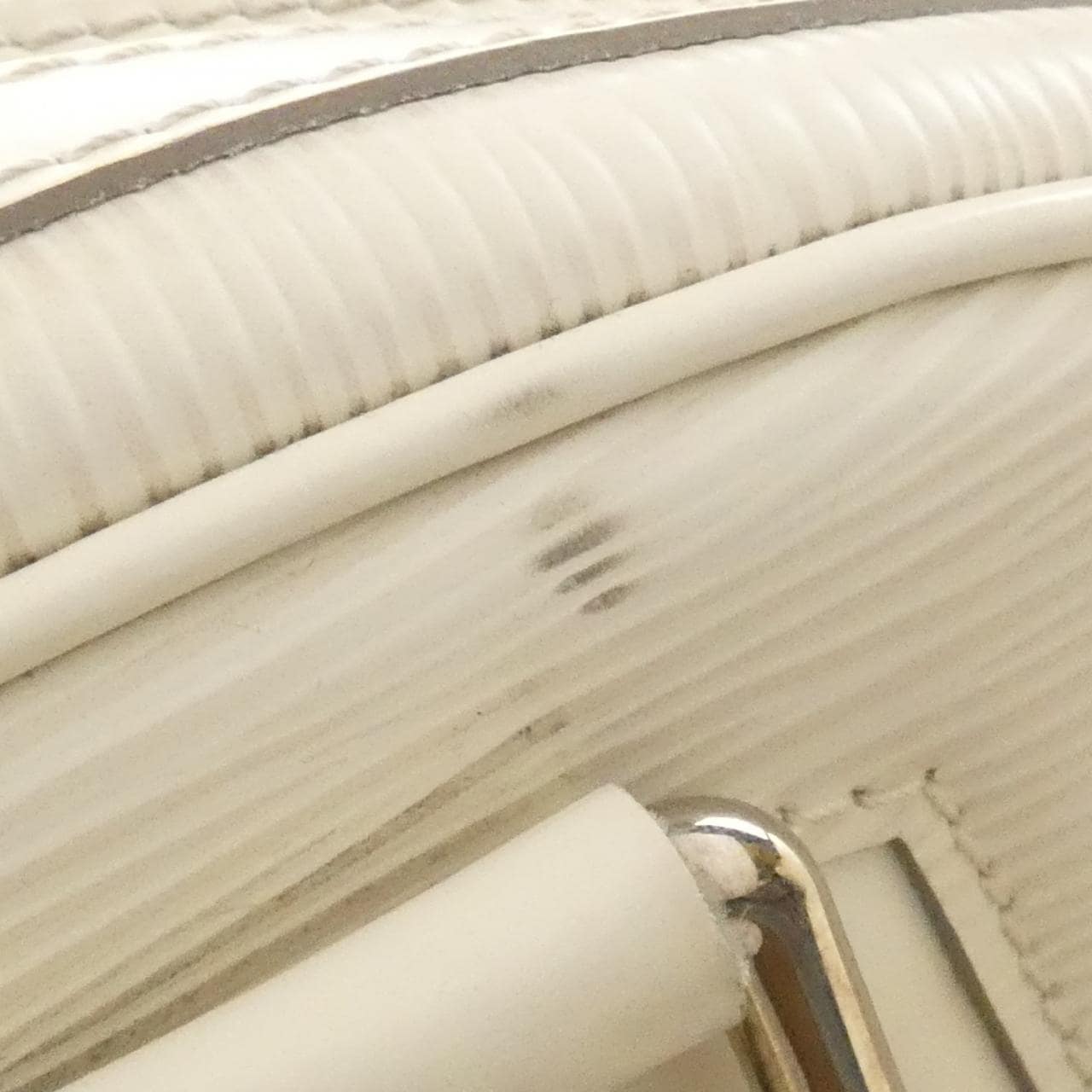 ルイヴィトン エピ ボーリング モンテーニュ GM M5931J バッグ