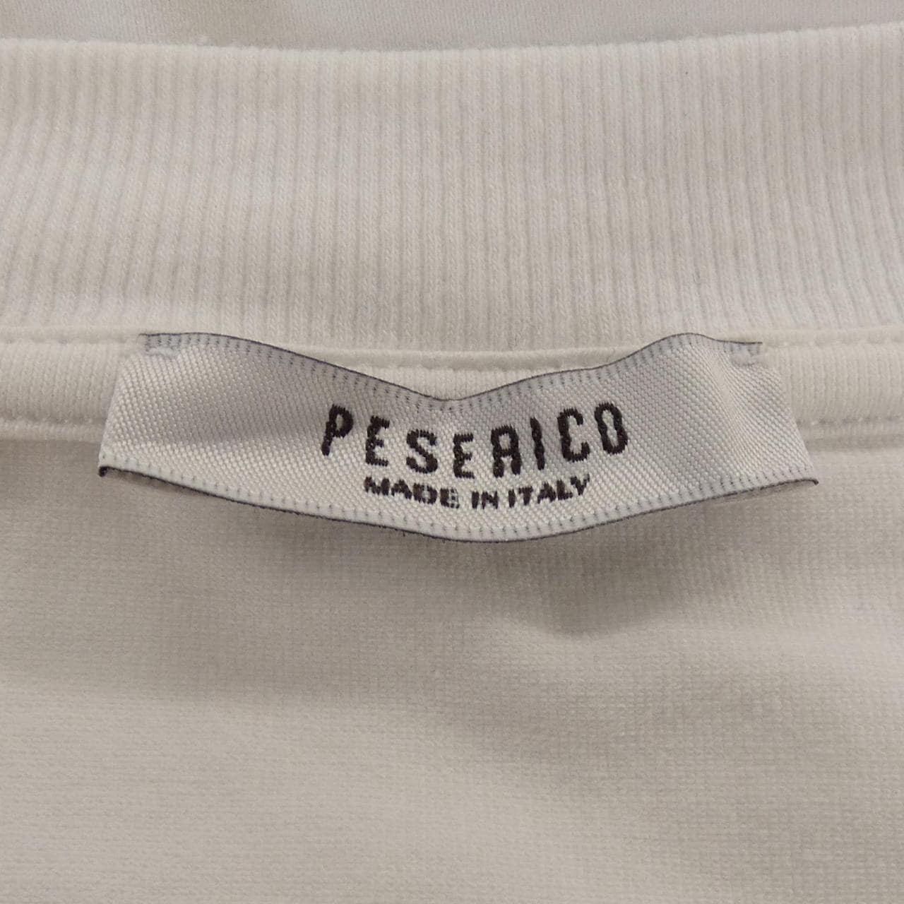 ペセリコ PESERICO Tシャツ