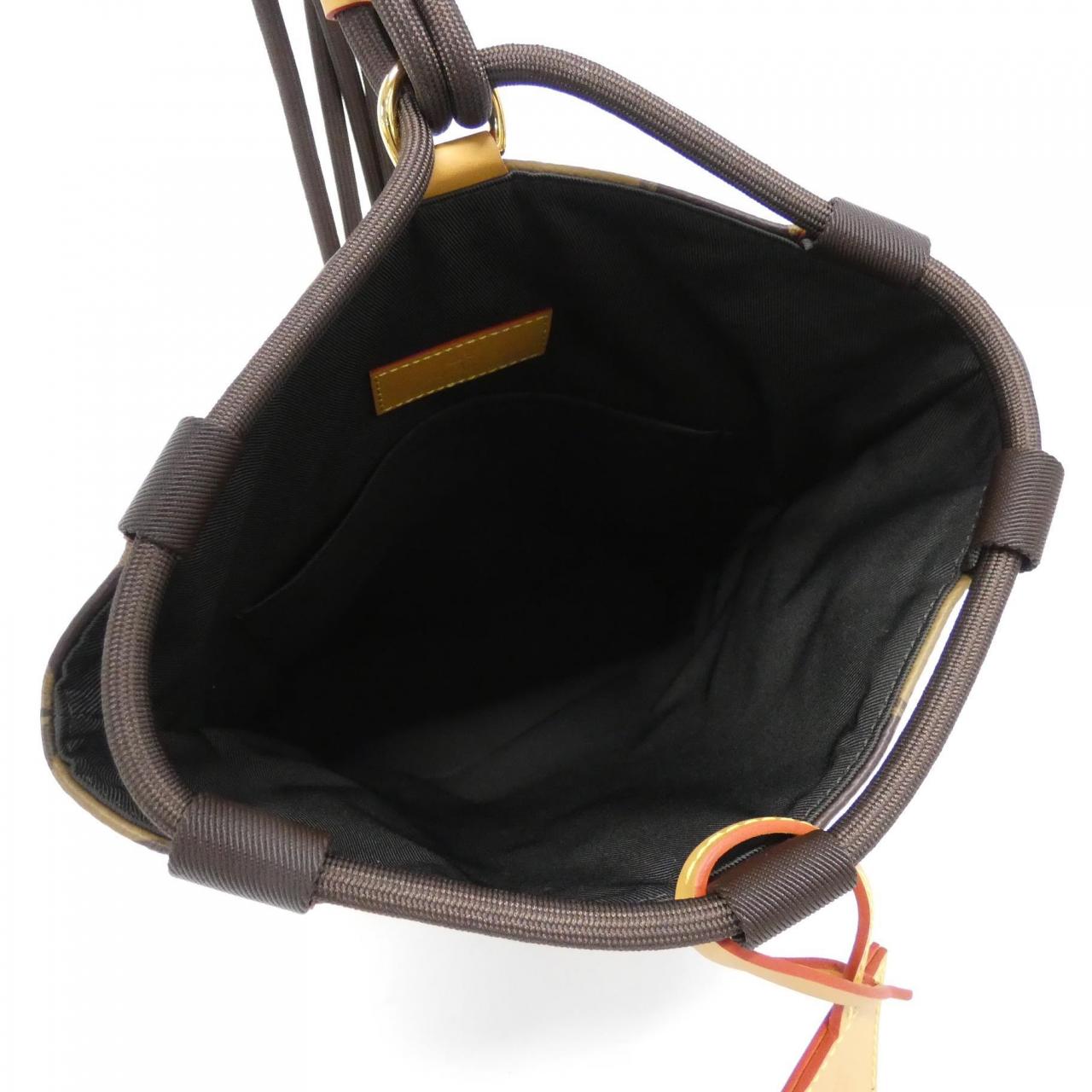 ルイヴィトン モノグラム ストライプ(LVスクエアード) ランドネ メッセンジャー M45968 ショルダーバッグ