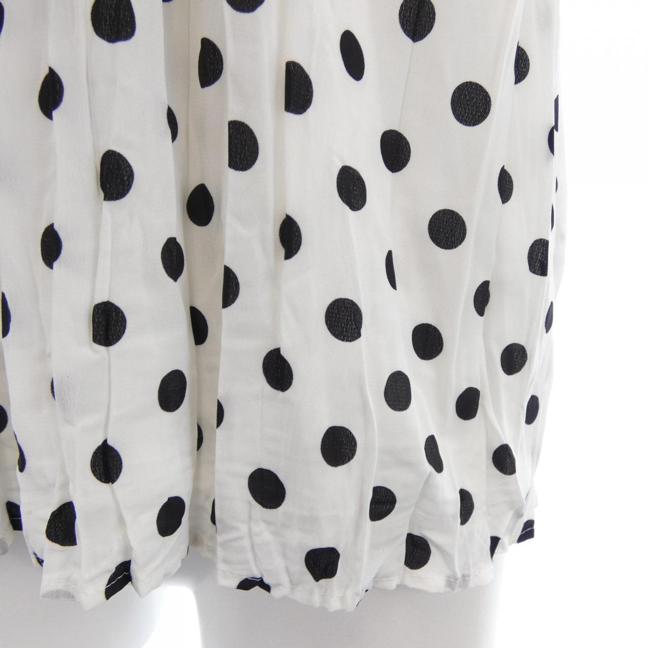 ザニューハウス THE NEWHOUSE トップス