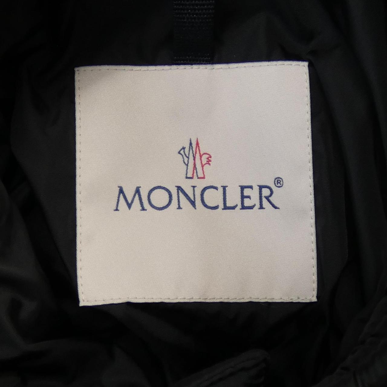 モンクレール MONCLER ダウンジャケット