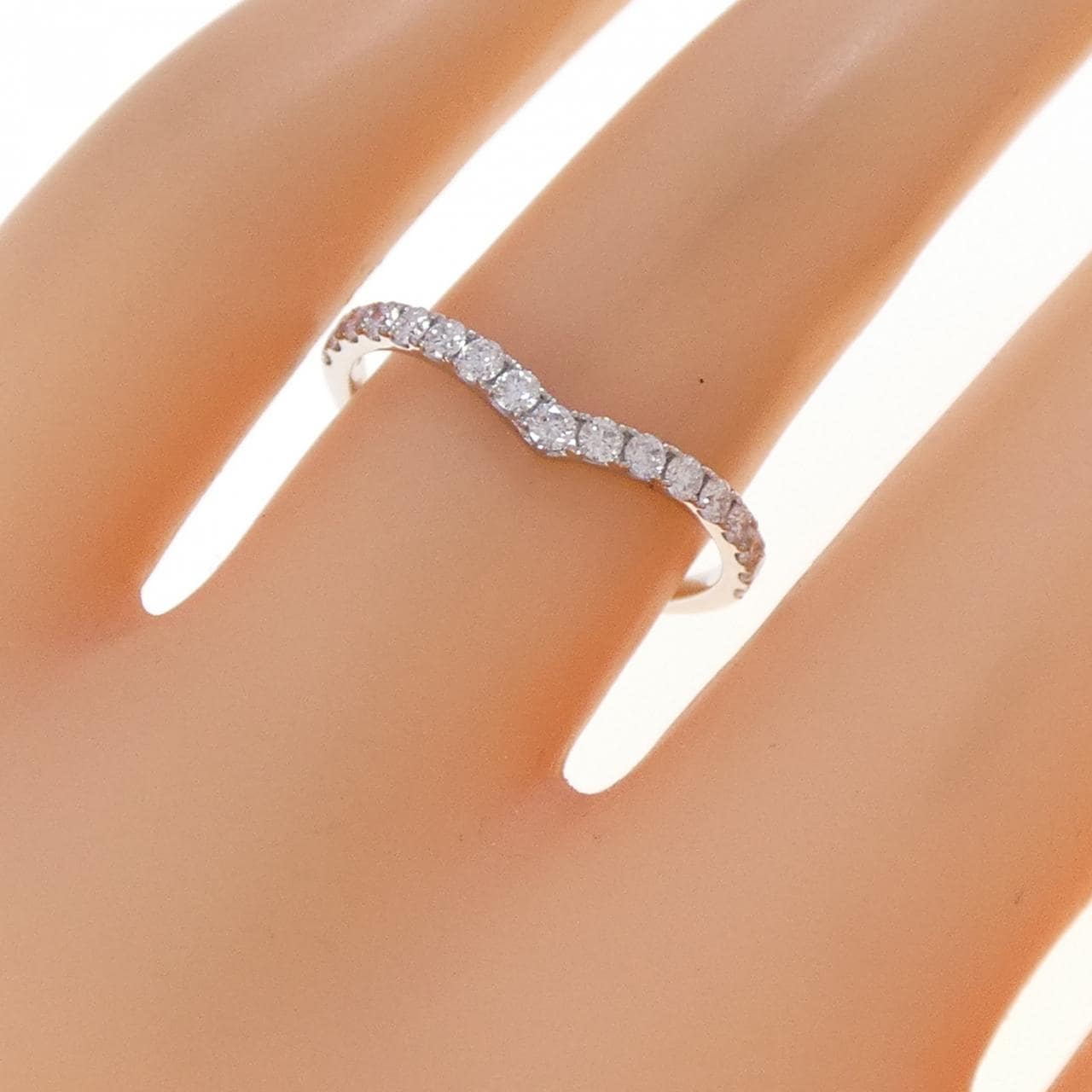 ジーエスティービー ダイヤモンド リング 0.30CT