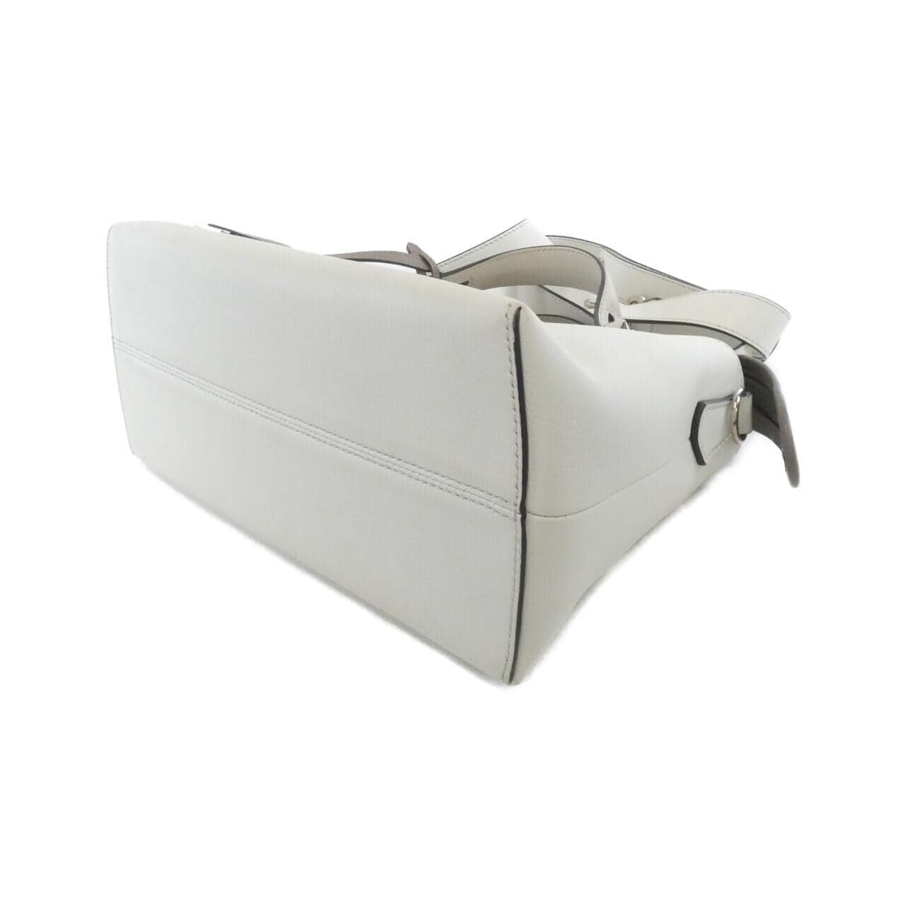 フェンディ バイ ザ ウェイ 8BL124 Z1D バッグ