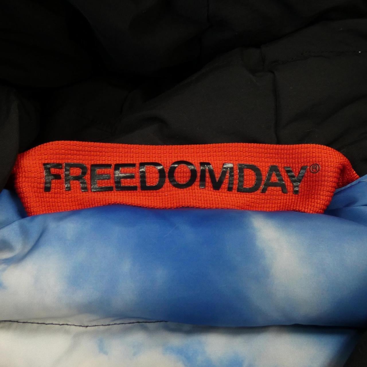 FREEDOMDAY ダウンジャケット