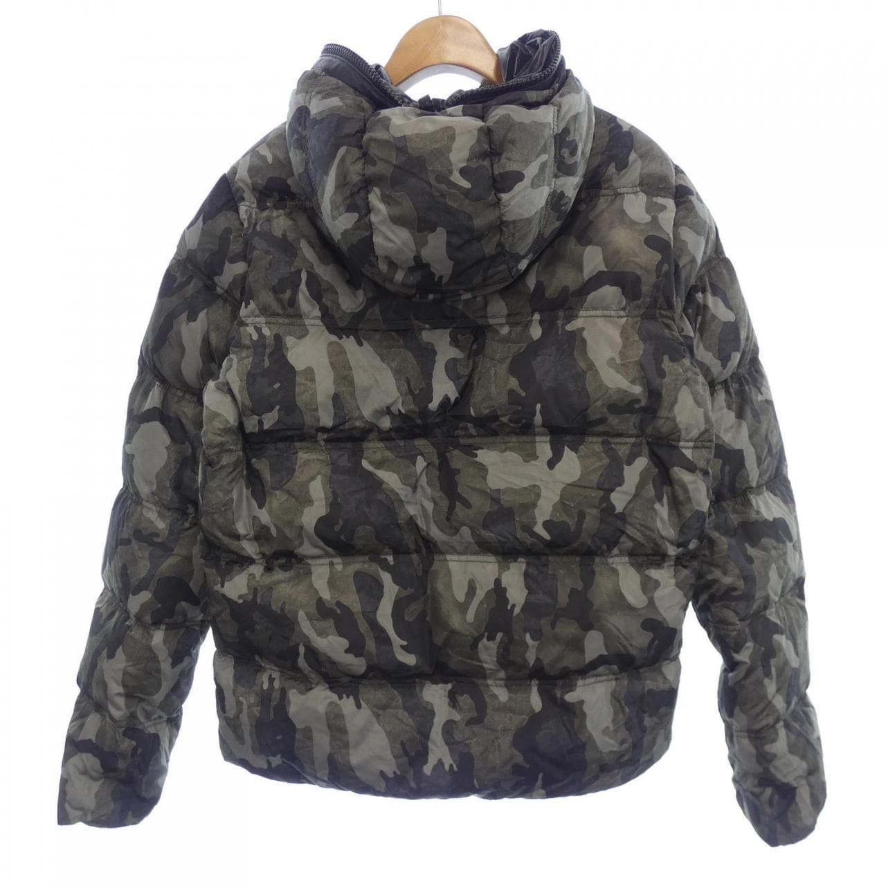 デュベティカ DUVETICA ダウンジャケット