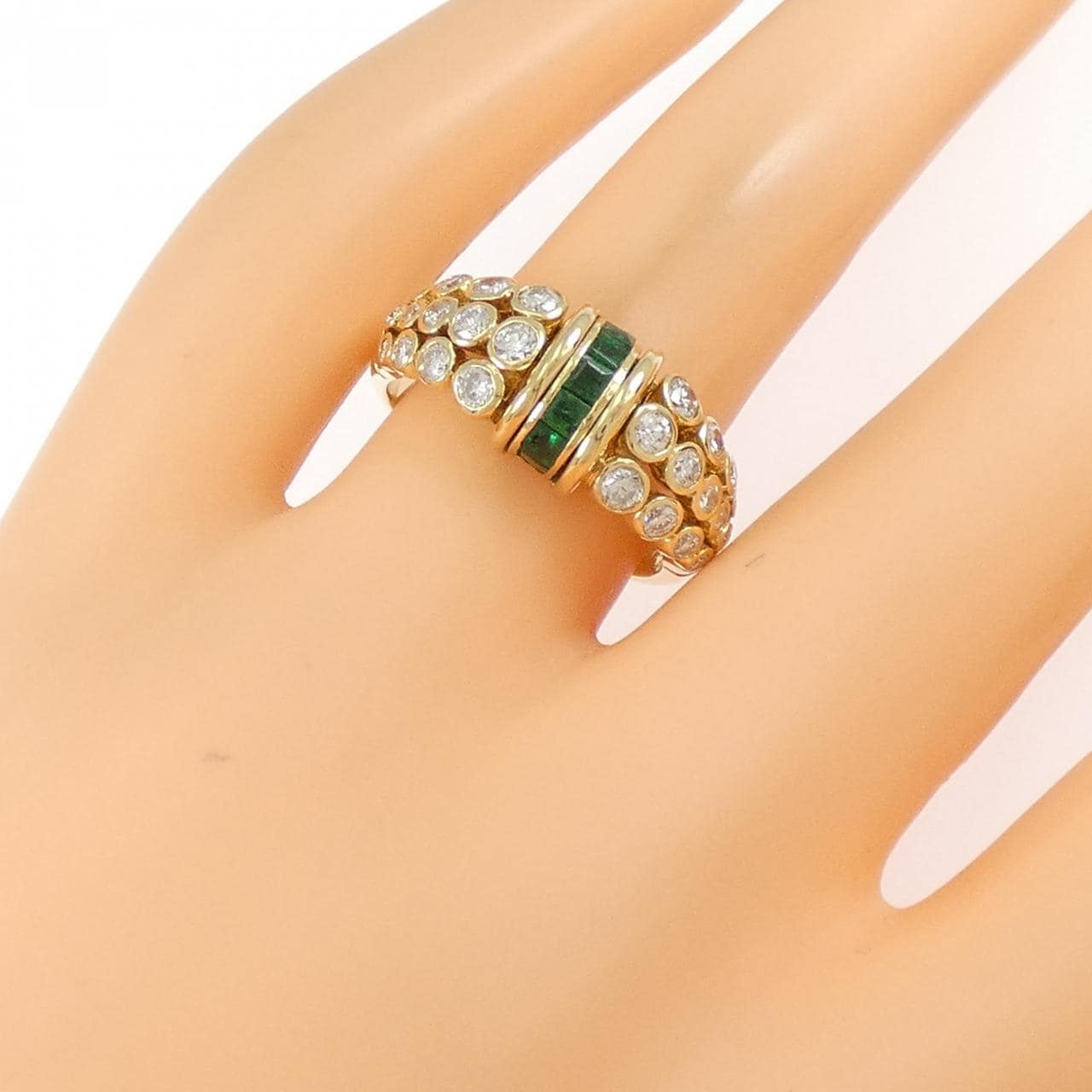 18KYG エメラルド リング 0.36CT
