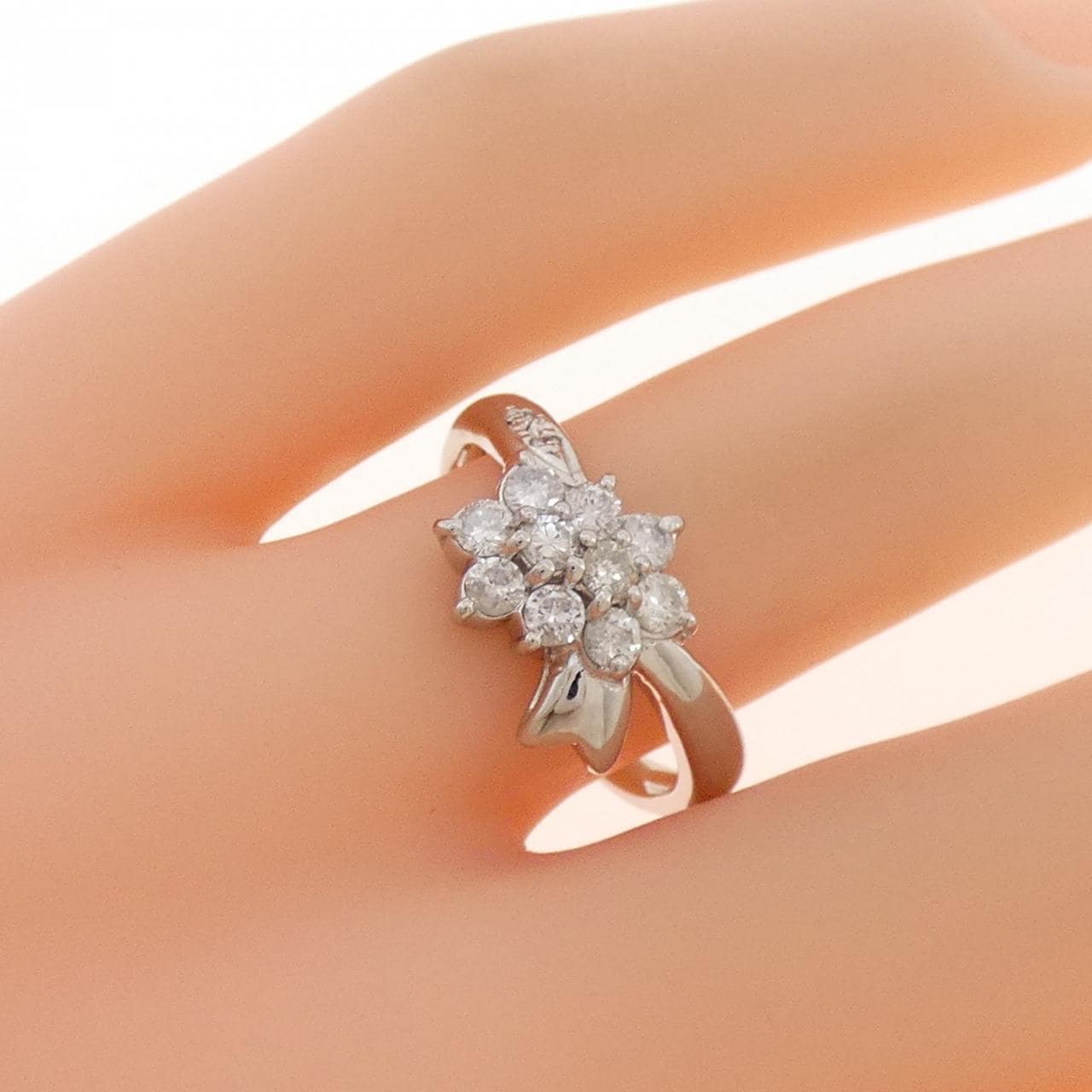 PT900 フラワー ダイヤモンド リング 0.50CT