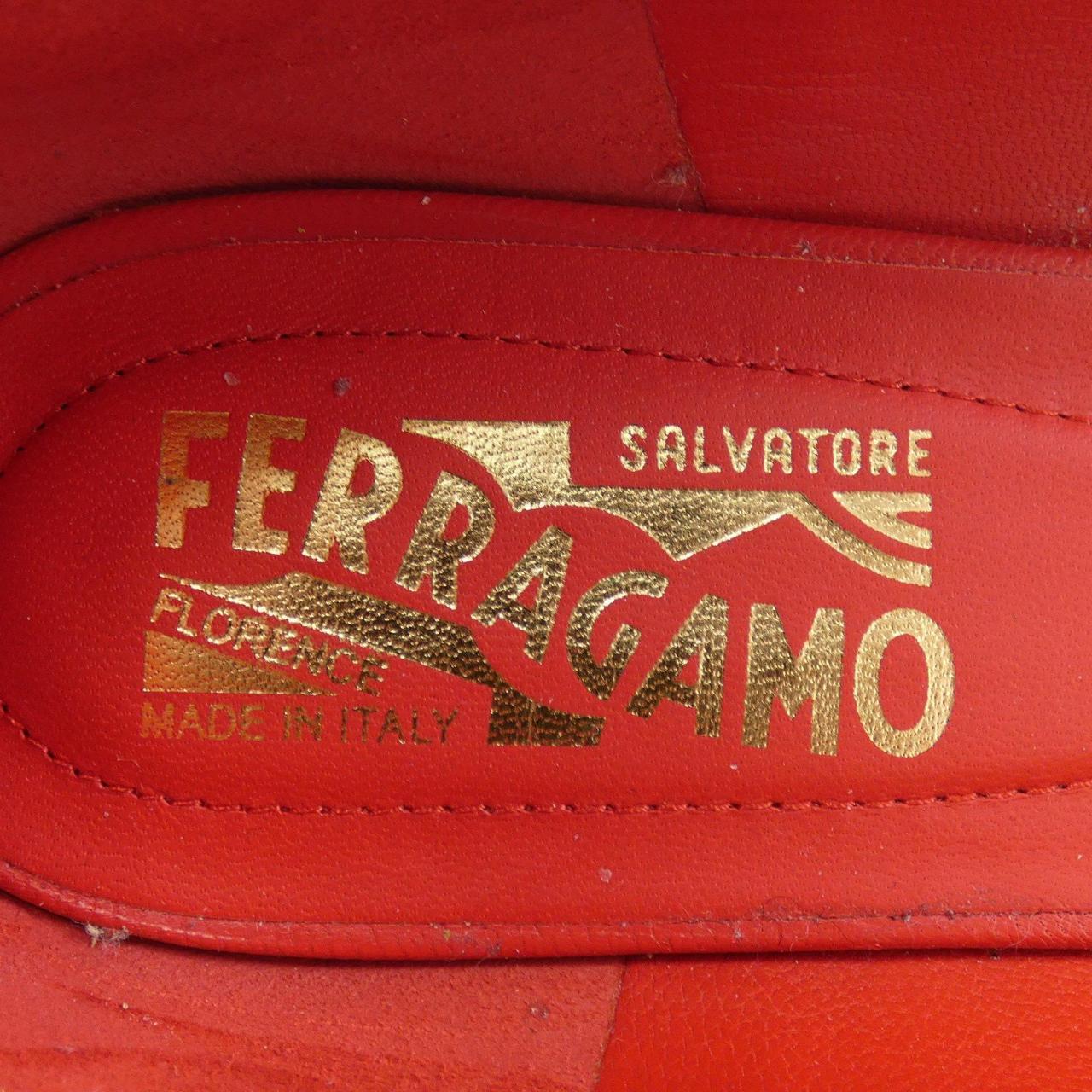 SALVATORE FERRAGAMO薩爾瓦多菲拉格慕平底鞋