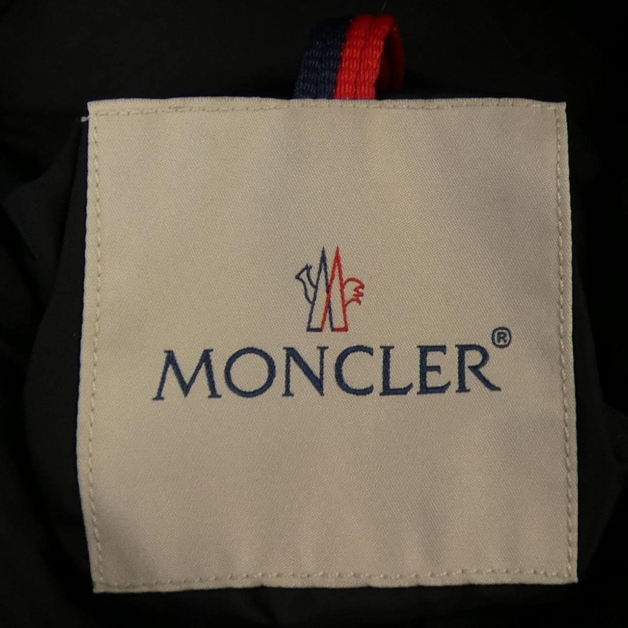 モンクレール MONCLER ダウンジャケット