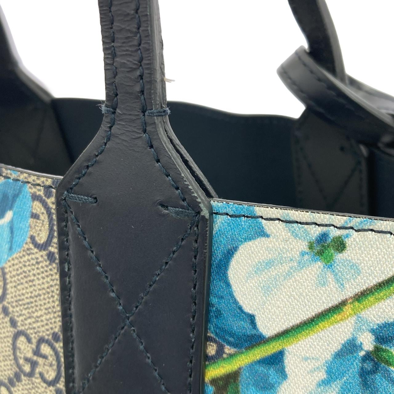 グッチ 546323 CU71X バッグ