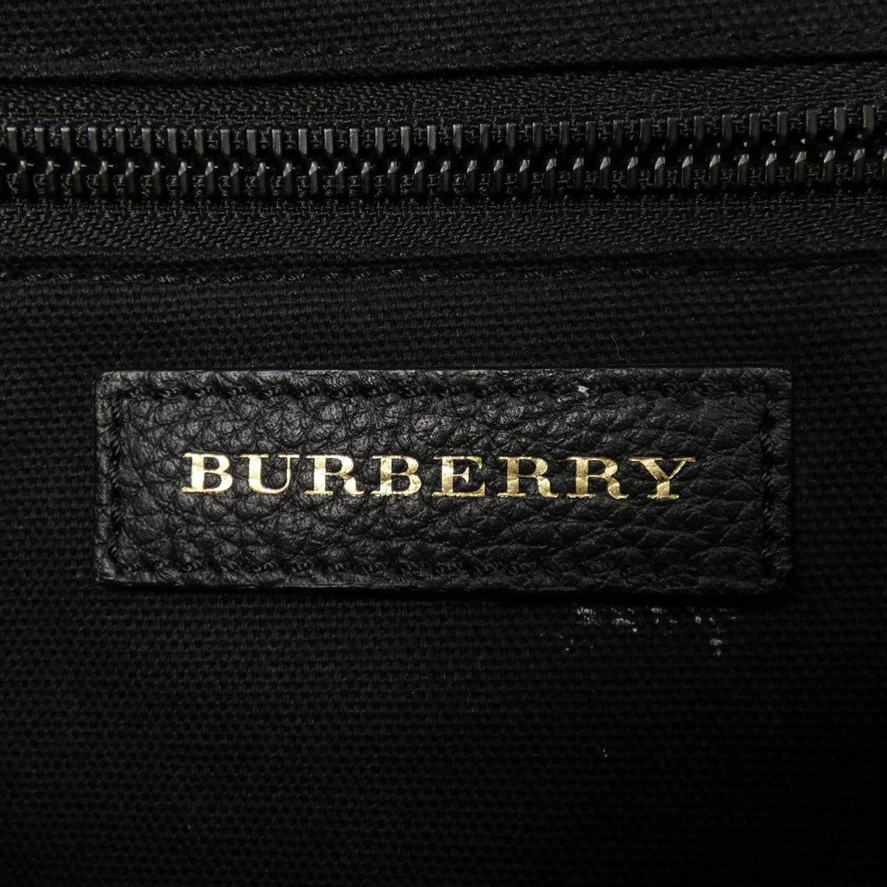 BURBERRY包