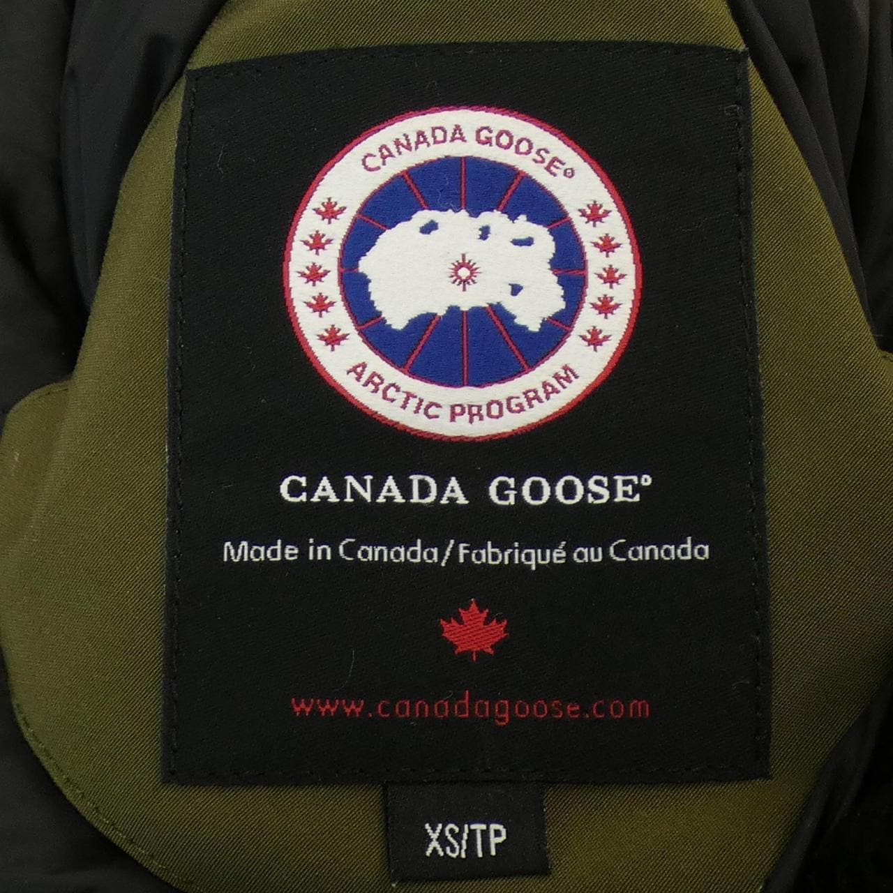 加拿大鵝CANADA GOOSE羽絨大衣