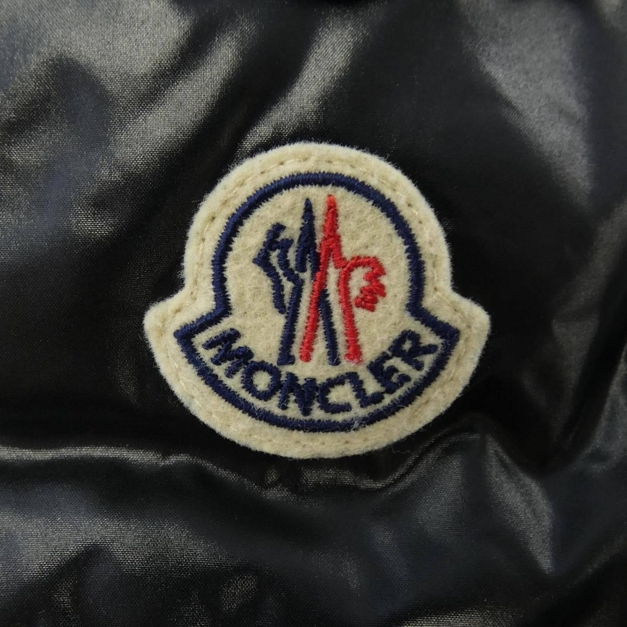 モンクレール MONCLER ダウンジャケット