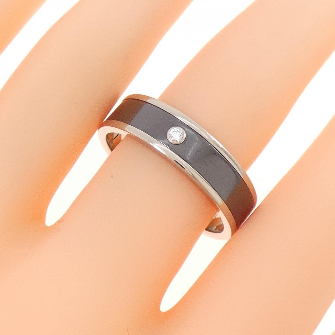 ハリーウィンストン ザリウム リング