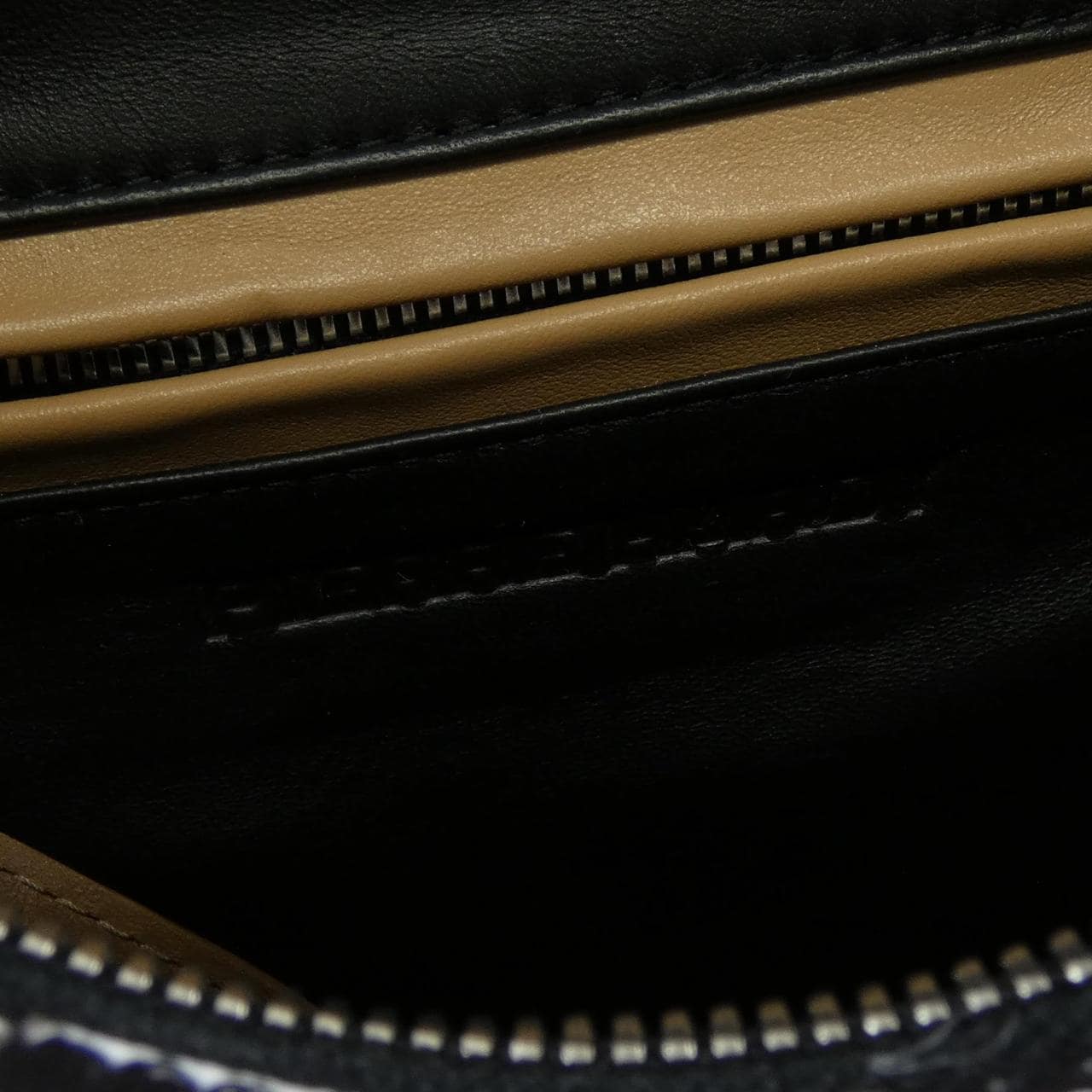 ピエールアルディ PIERRE HARDY ADV06 BAG