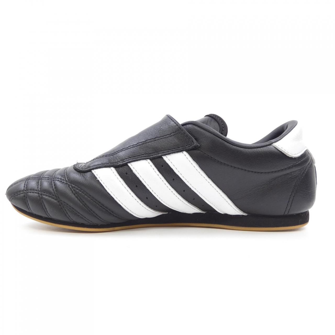 アディダス ADIDAS JQ4775 スニーカー