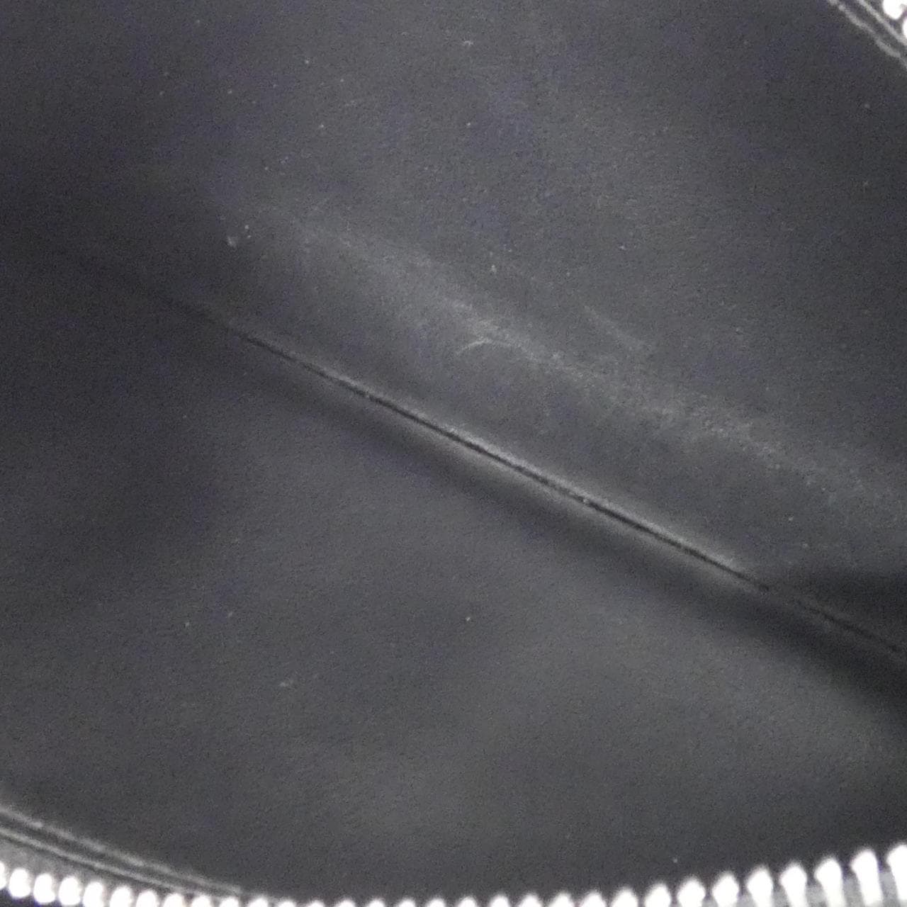 ルイヴィトン ジッピー ロックミー M62622 財布