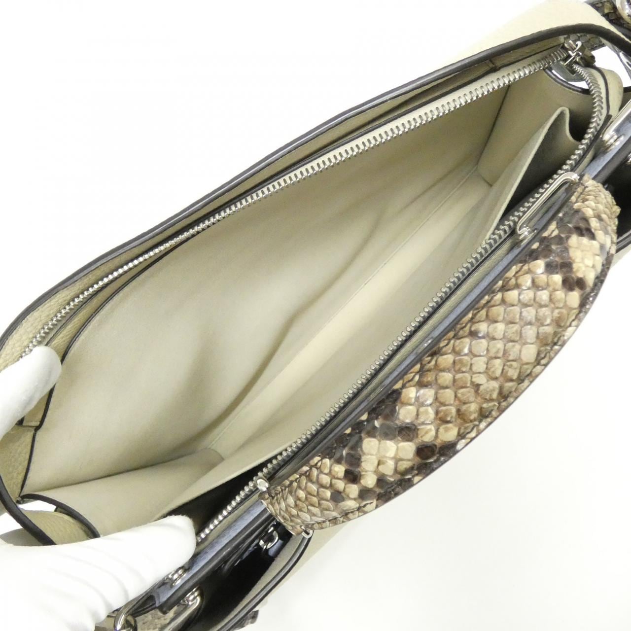 フェンディ SELLERIA ピーカブー アイ シー ユー ミディアム 7VA529 AZ4Q バッグ