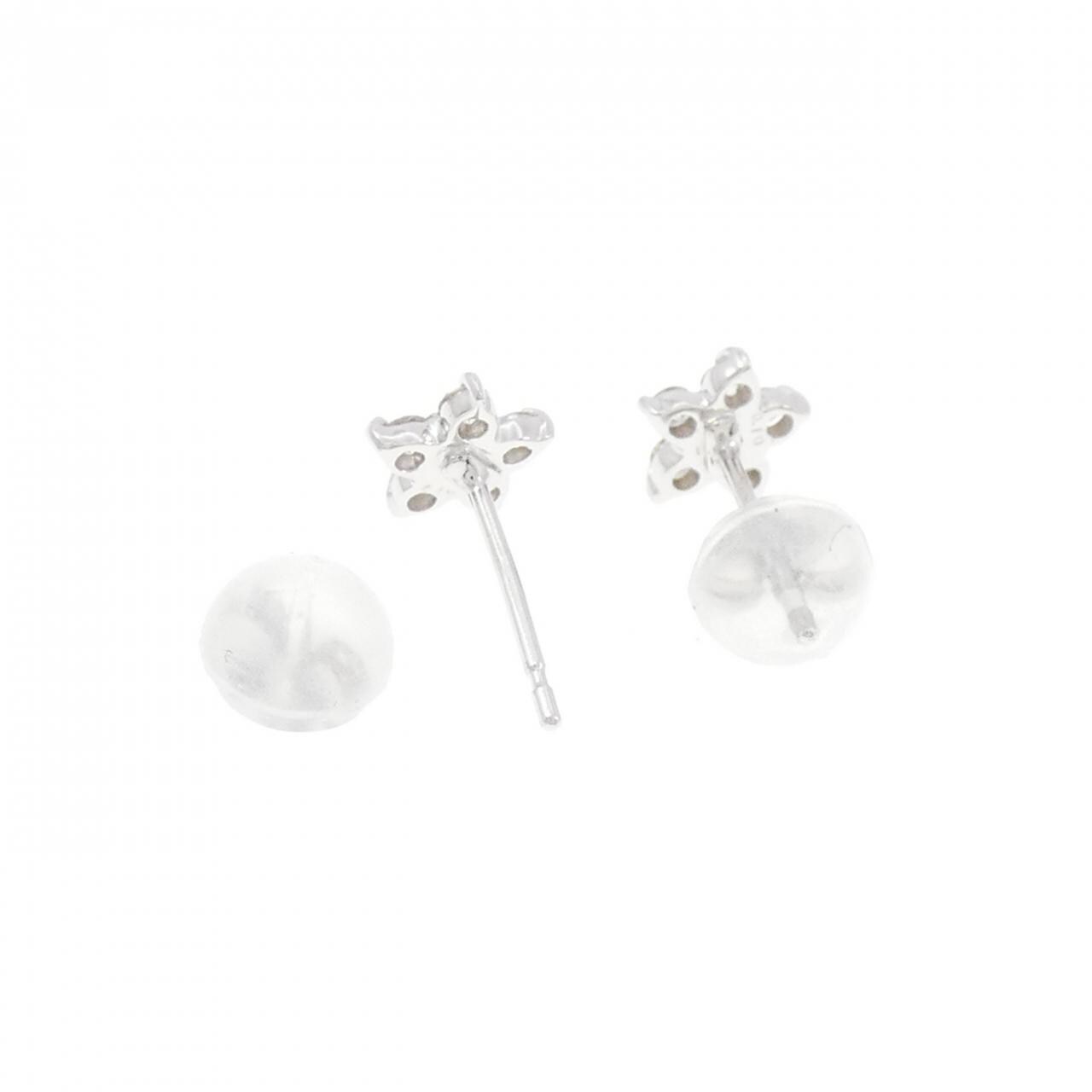 【新品】K18WG フラワー ダイヤモンド ピアス 0.20CT