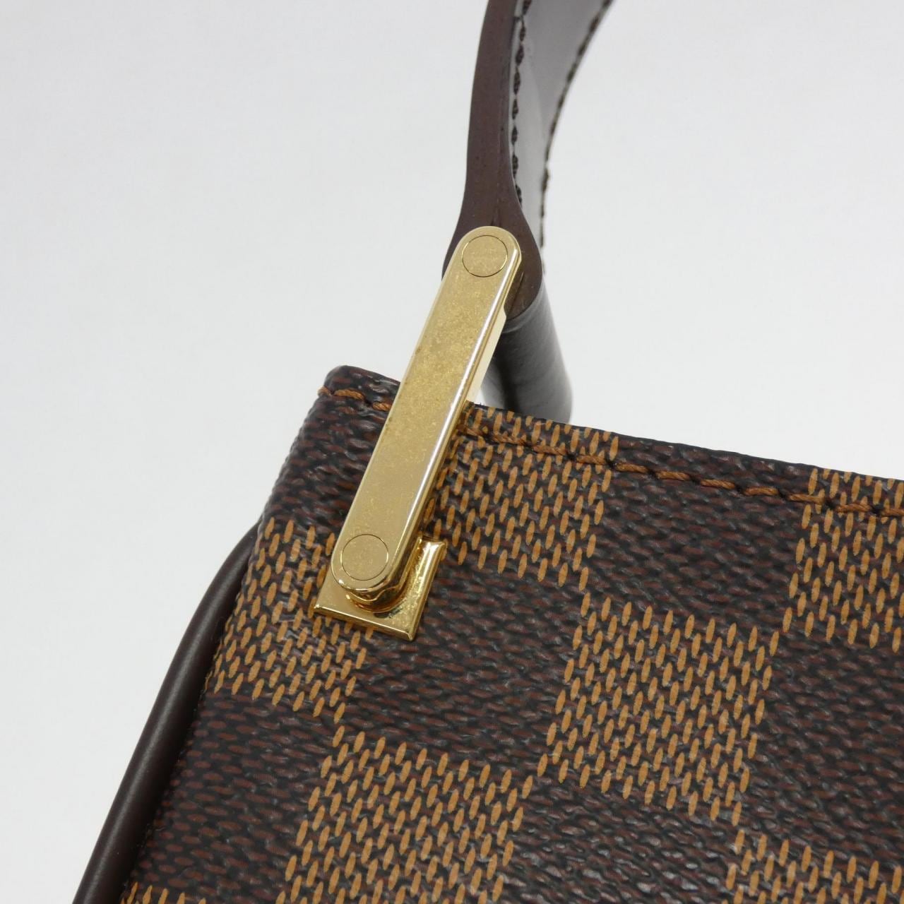 LOUIS VUITTON Damier Aubagne N51129 单肩包