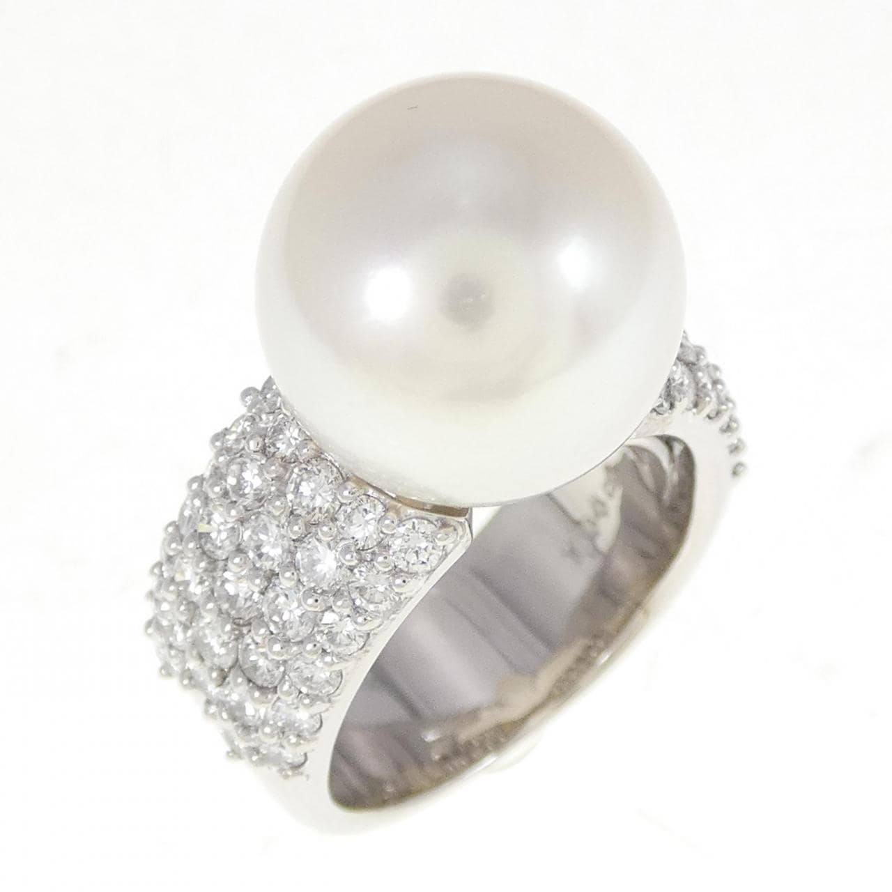 PT White Butterfly Pearl Ring 13.2mm