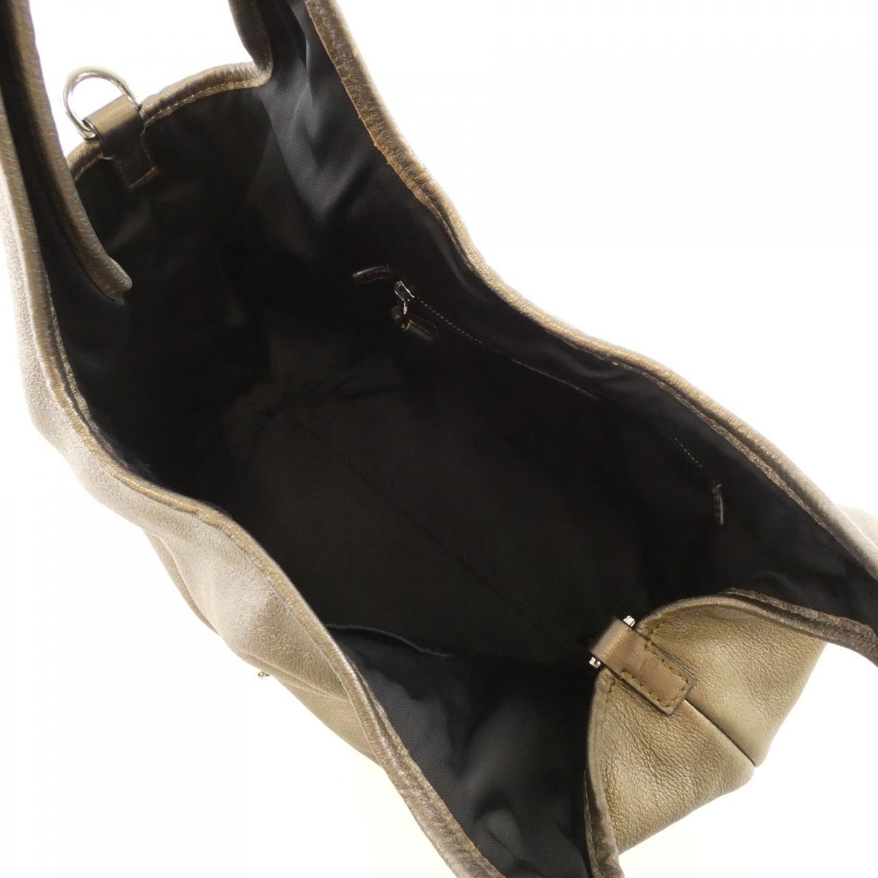 ロエベ カリエ バッグ