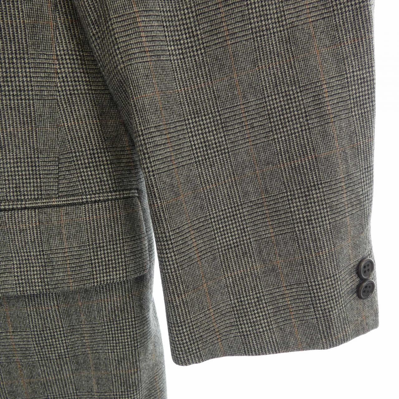 Marcel Lassance suit