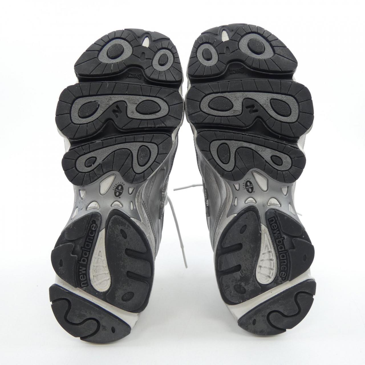 ニューバランス NEW BALANCE M1000G スニーカー