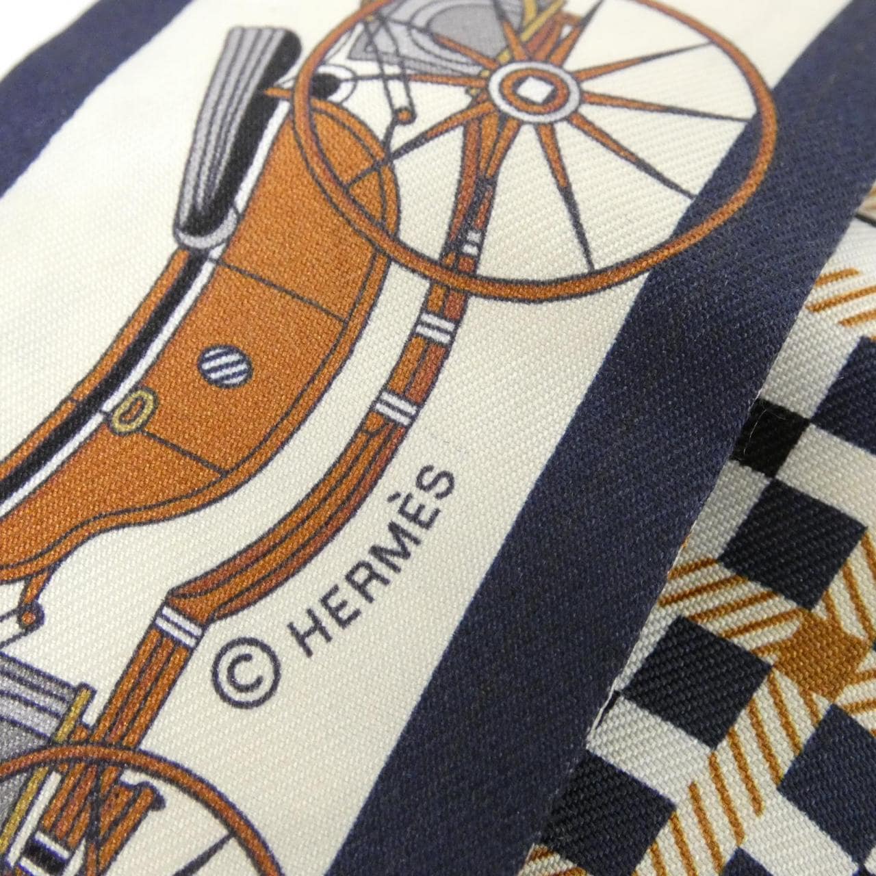 エルメス LES VOITURES NOUVELLE ツイリー 064108S スカーフ
